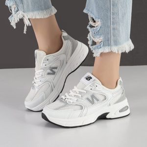 کفش و کتانی زنانه مدل نیوبالانس  NEWBALANCE 530 رنگ سفید نقره ای کد K104