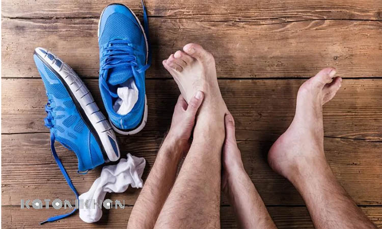 چه عواملی باعث کاهش عمر مفید کتونی میشوند و چرا رعایت نکات نگهداری اهمیت دارد؟
