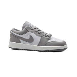کفش کتانی اسپرت مردانه رنگ سفید طوسی مدل نایک NIKE Jordan 1 low کد 71727