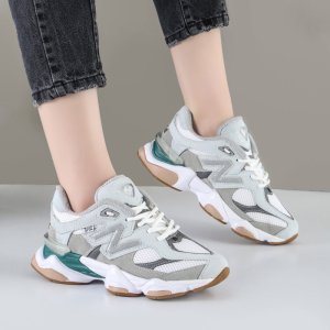 کفش و کتانی زنانه و دخترانه چرم طبیعی مدل نیوبالانس NEWBALANCE 9060 رنگ طوسی کد 8221