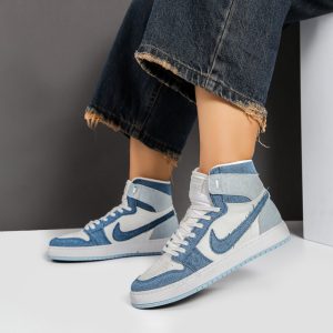 کفش و کتانی زنانه و دخترانه رنگ سفید آبی مدل نایک NIKE Jordan 1 ساقدار کد M754
