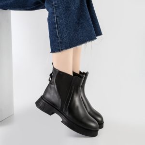 بوت و نیم بوت زنانه و دخترانه مدل دو بر کش رنگ مشکی کد M667