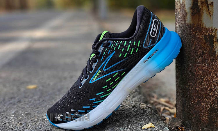 کفش مناسب پاهای پهن