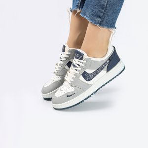 کفش و کتانی زنانه مدل NIKE AIR JORDAN 1 رنگ سفید سرمه ای کد M5817